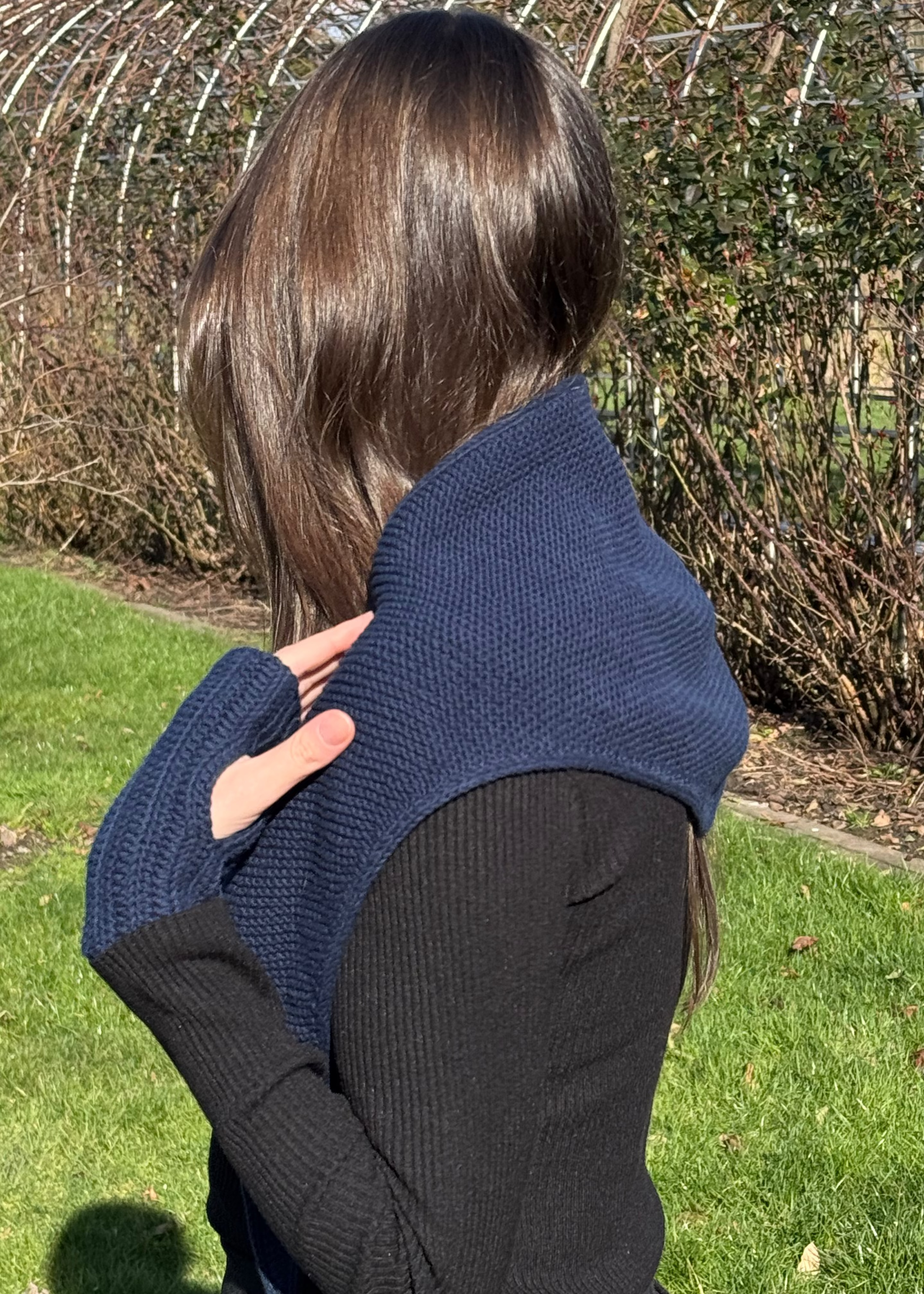 Lune Triangle Scarf